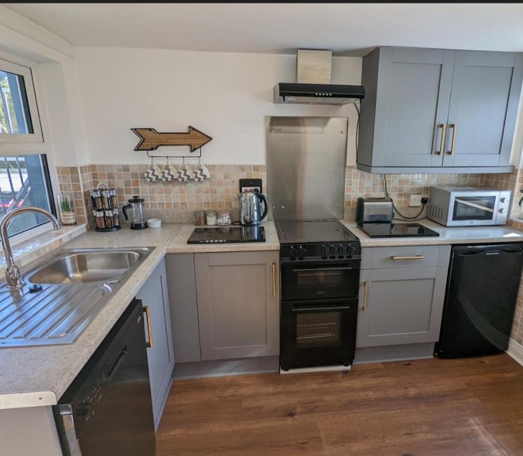 Antrim Coast Apartments クーシェンドール エクステリア 写真